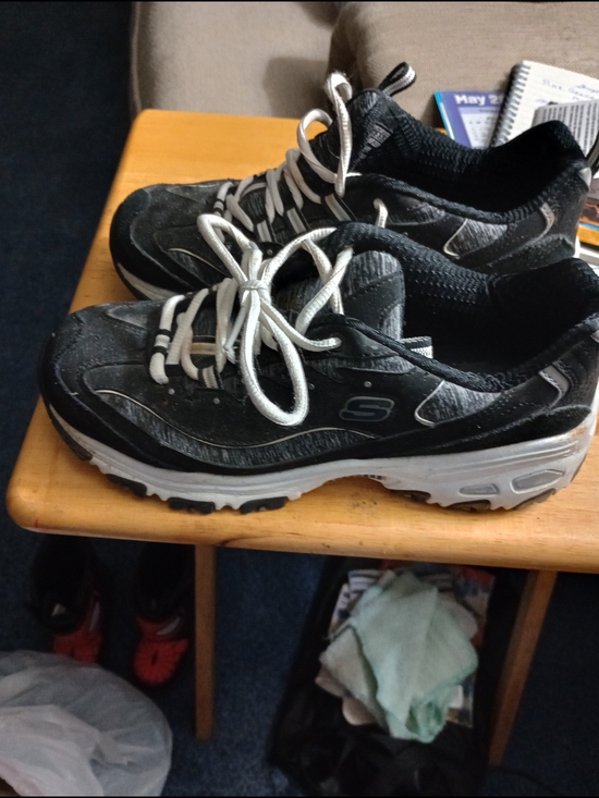 Skechers Shoes - Skechers Black and White Women's Casual Walking Sneakers Size (8)